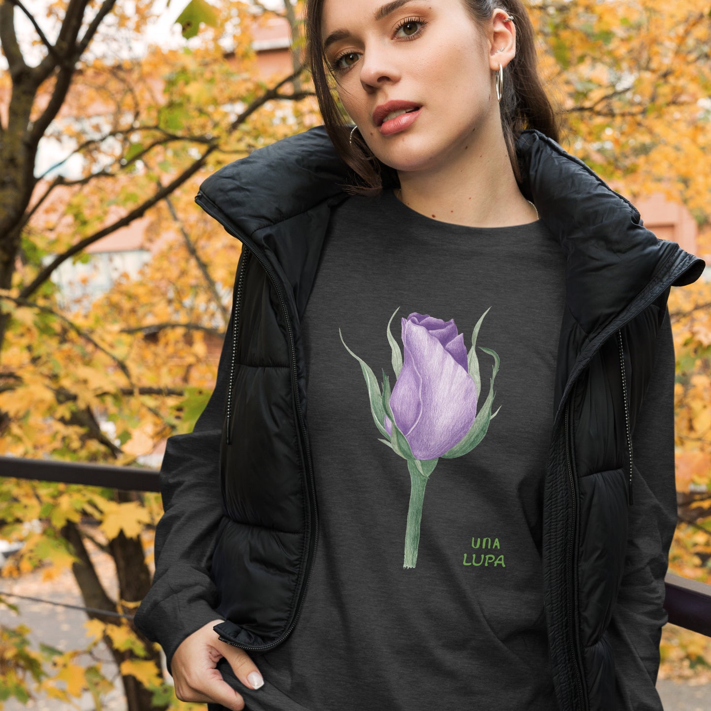 Una Lupa - Langärmeliges Unisex-T-Shirt - Violette Rose